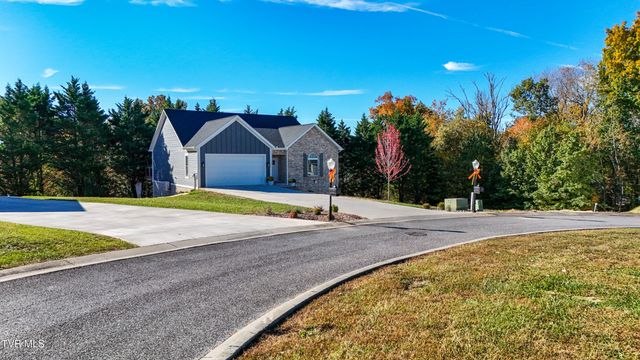 249 Oak View Circle, Bristol, TN 37620