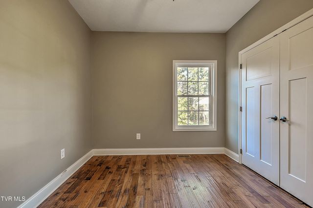 249 Oak View Circle, Bristol, TN 37620