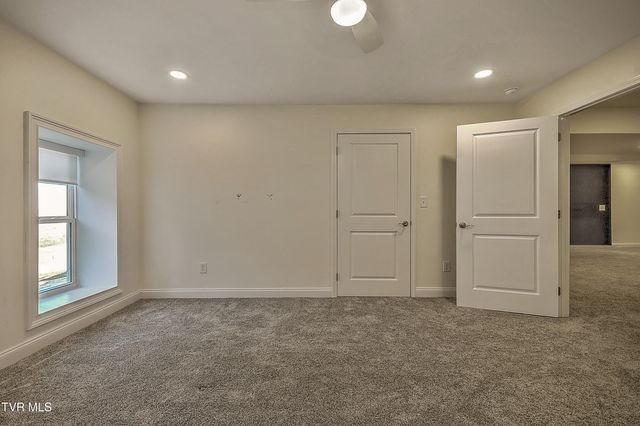 249 Oak View Circle, Bristol, TN 37620