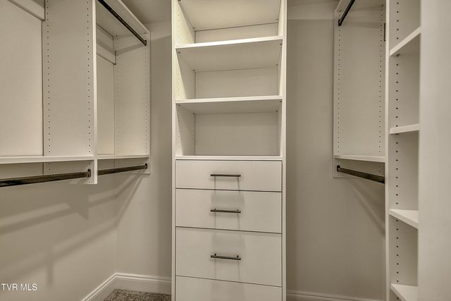 249 Oak View Circle, Bristol, TN 37620