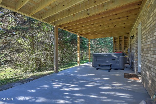 249 Oak View Circle, Bristol, TN 37620