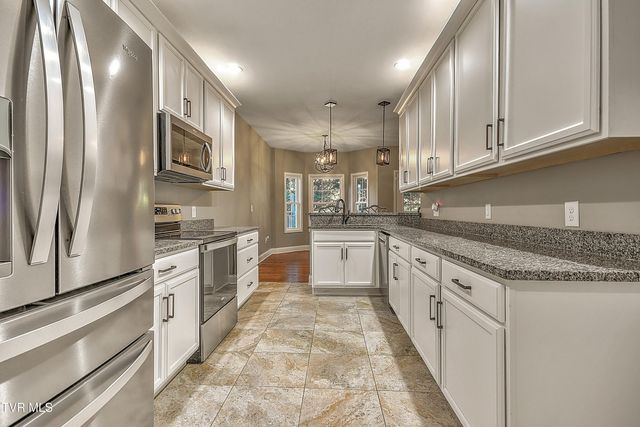 249 Oak View Circle, Bristol, TN 37620