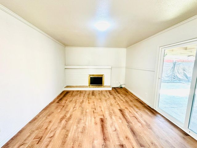 1864 Crestwood Cir, Stockton, CA 95210