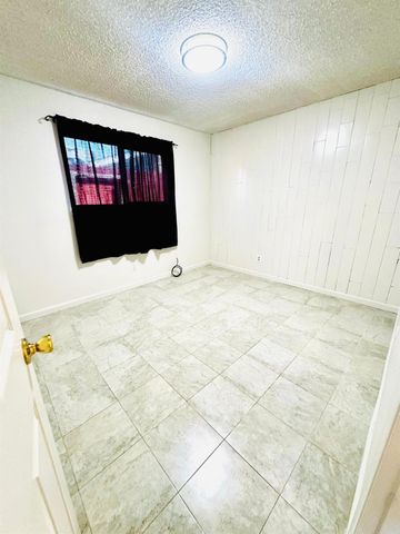 1864 Crestwood Cir, Stockton, CA 95210