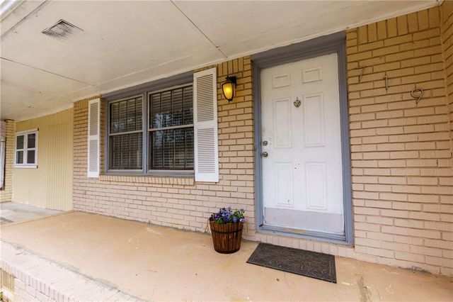 719 San Miguel Drive, Stone Mountain, GA 30083