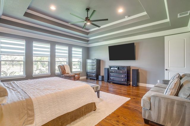 104 Woodview Creek Trail, Fort Worth, TX 76108