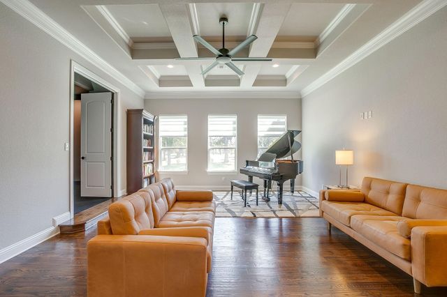 104 Woodview Creek Trail, Fort Worth, TX 76108