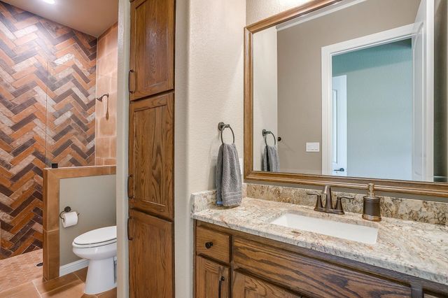 104 Woodview Creek Trail, Fort Worth, TX 76108