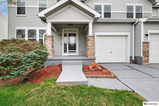 8916 N 156th Avenue, Bennington, NE 68007