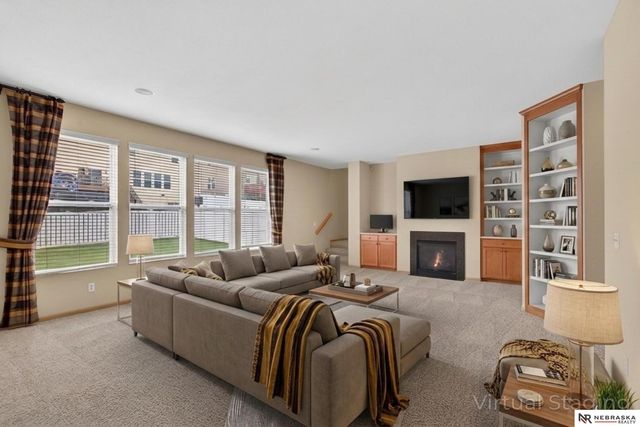 8916 N 156th Avenue, Bennington, NE 68007