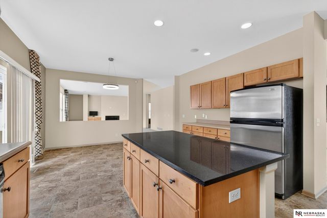 8916 N 156th Avenue, Bennington, NE 68007
