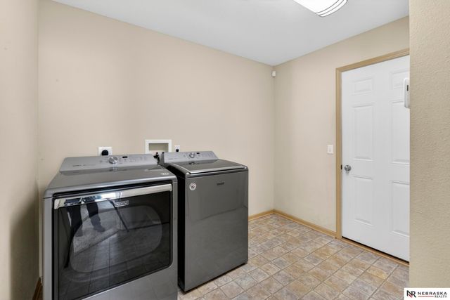 8916 N 156th Avenue, Bennington, NE 68007