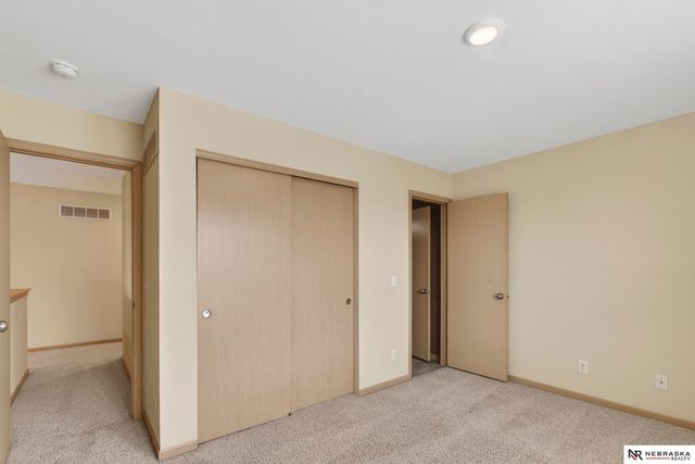 8916 N 156th Avenue, Bennington, NE 68007
