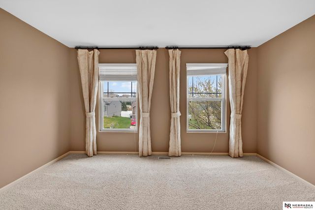 8916 N 156th Avenue, Bennington, NE 68007