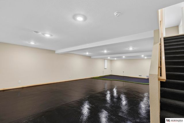 8916 N 156th Avenue, Bennington, NE 68007