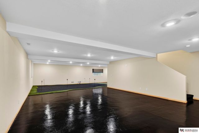 8916 N 156th Avenue, Bennington, NE 68007