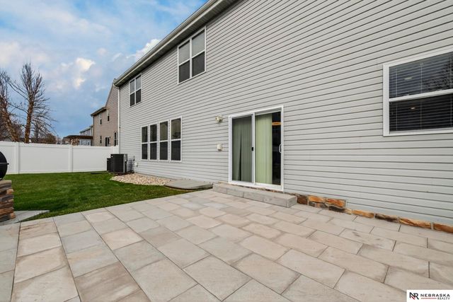 8916 N 156th Avenue, Bennington, NE 68007