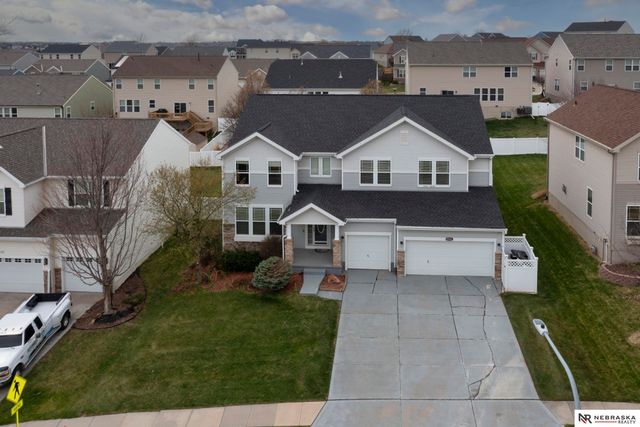 8916 N 156th Avenue, Bennington, NE 68007