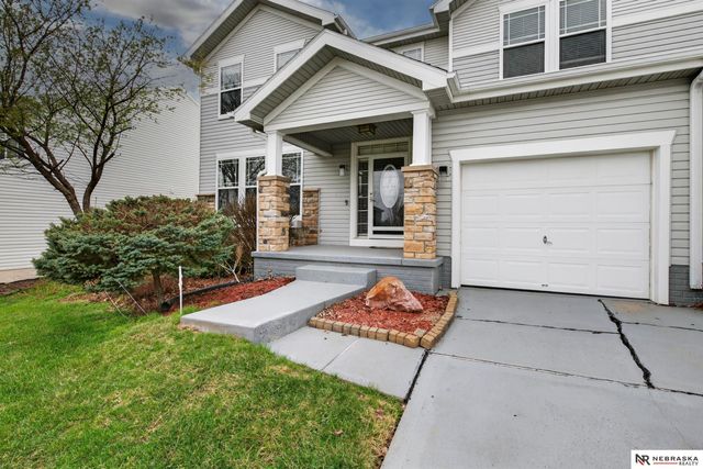 8916 N 156th Avenue, Bennington, NE 68007