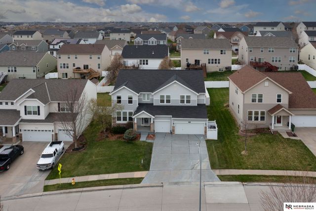 8916 N 156th Avenue, Bennington, NE 68007