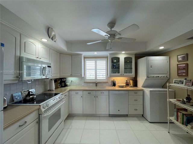 801 Lake Shore Drive 414, Lake Park, FL 33403