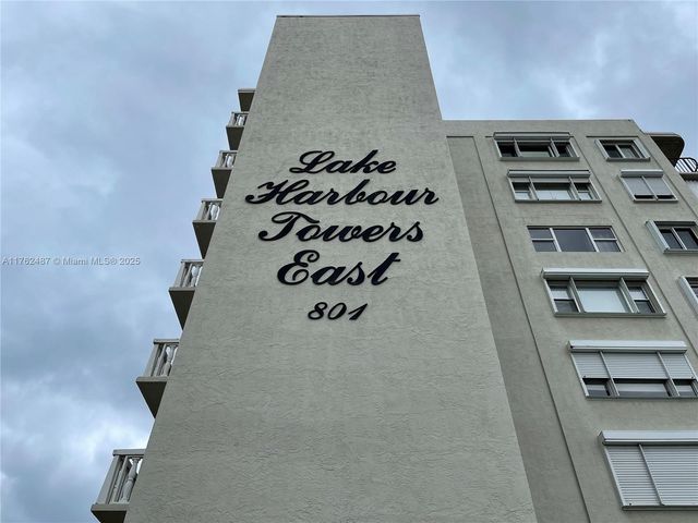 801 Lake Shore Drive 414, Lake Park, FL 33403