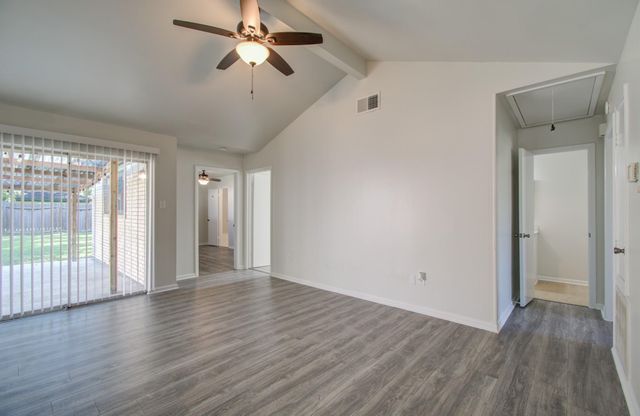 15611 La Casa Lane, Houston, TX 77062