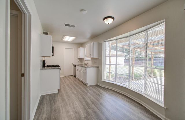 15611 La Casa Lane, Houston, TX 77062