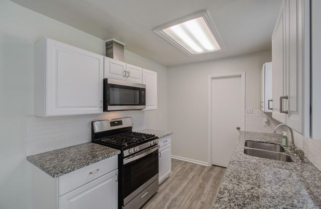 15611 La Casa Lane, Houston, TX 77062