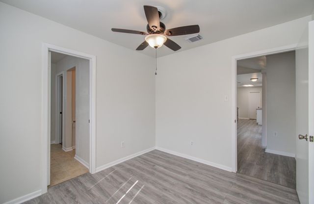 15611 La Casa Lane, Houston, TX 77062
