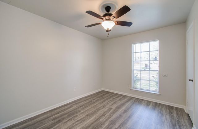 15611 La Casa Lane, Houston, TX 77062