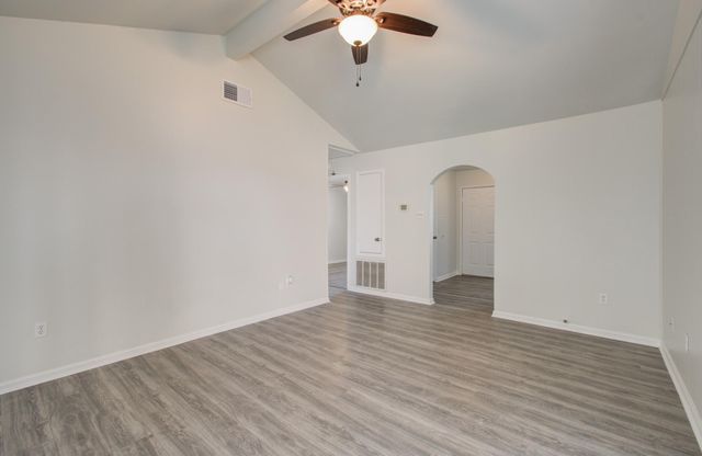 15611 La Casa Lane, Houston, TX 77062