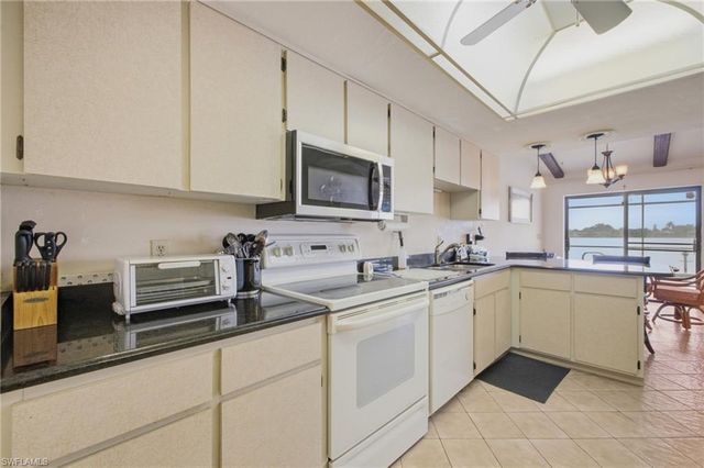 301 SE 18th AVE, Cape Coral, FL 33990