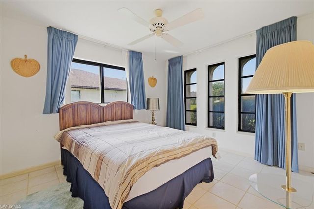 301 SE 18th AVE, Cape Coral, FL 33990