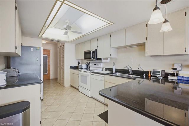 301 SE 18th AVE, Cape Coral, FL 33990
