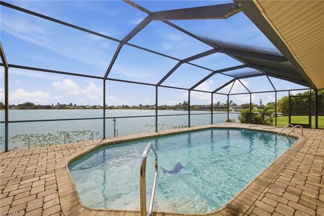 301 SE 18th AVE, Cape Coral, FL 33990
