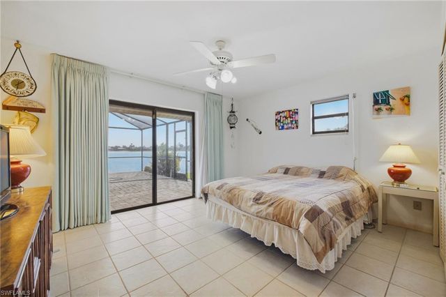 301 SE 18th AVE, Cape Coral, FL 33990