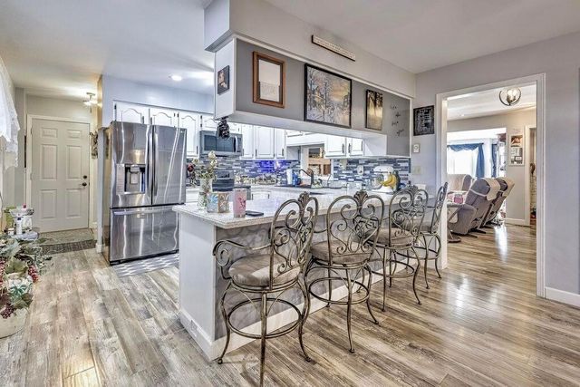 3807 Apple Valley Drive, Howard, OH 43028