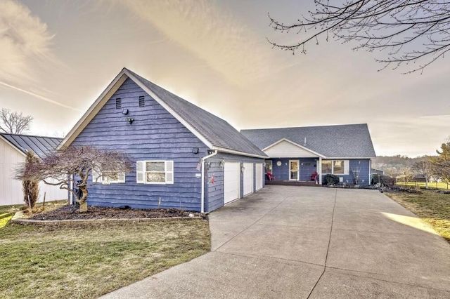 3807 Apple Valley Drive, Howard, OH 43028