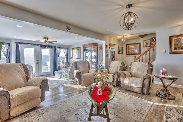 3807 Apple Valley Drive, Howard, OH 43028
