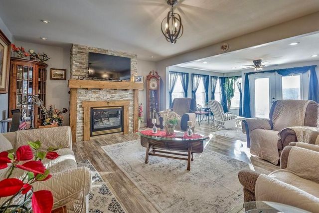 3807 Apple Valley Drive, Howard, OH 43028