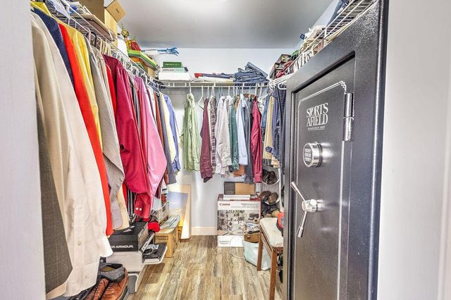 3807 Apple Valley Drive, Howard, OH 43028