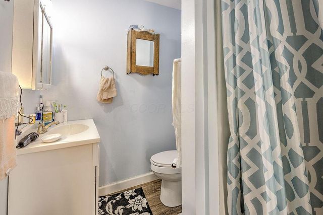 3807 Apple Valley Drive, Howard, OH 43028