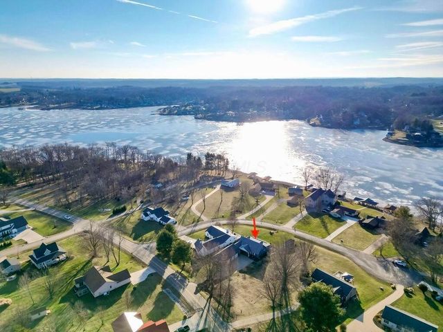 3807 Apple Valley Drive, Howard, OH 43028