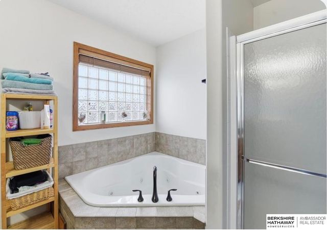 1804 Apollo Lane, Papillion, NE 68133