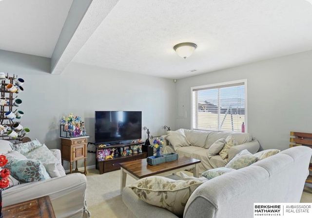 1804 Apollo Lane, Papillion, NE 68133