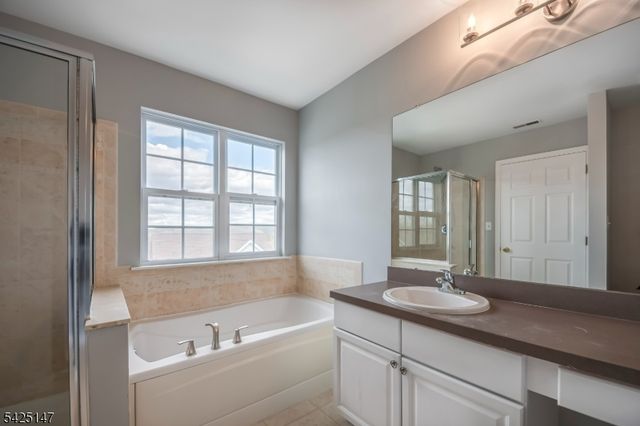 227 Winding Hill Dr, Mount Olive Twp., NJ 07840