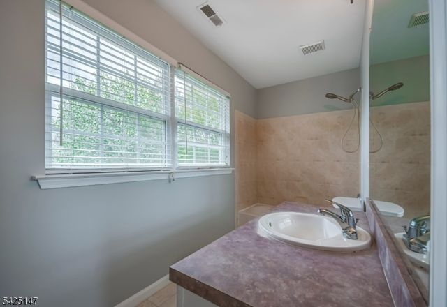 227 Winding Hill Dr, Mount Olive Twp., NJ 07840