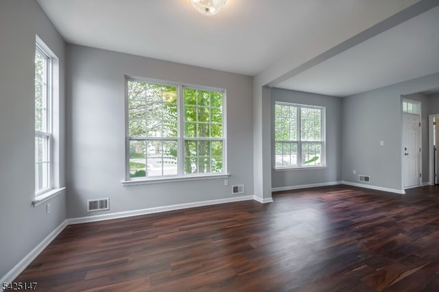 227 Winding Hill Dr, Mount Olive Twp., NJ 07840