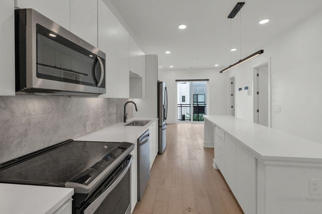 1125 10th Ave N Apt 317, Nashville, TN 37208